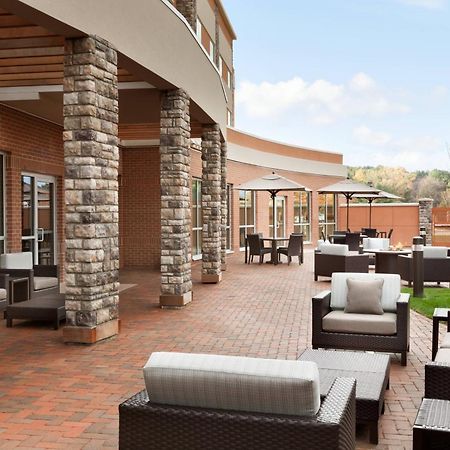 Courtyard By Marriott Boston Dedham/Westwood Hotel Exterior photo