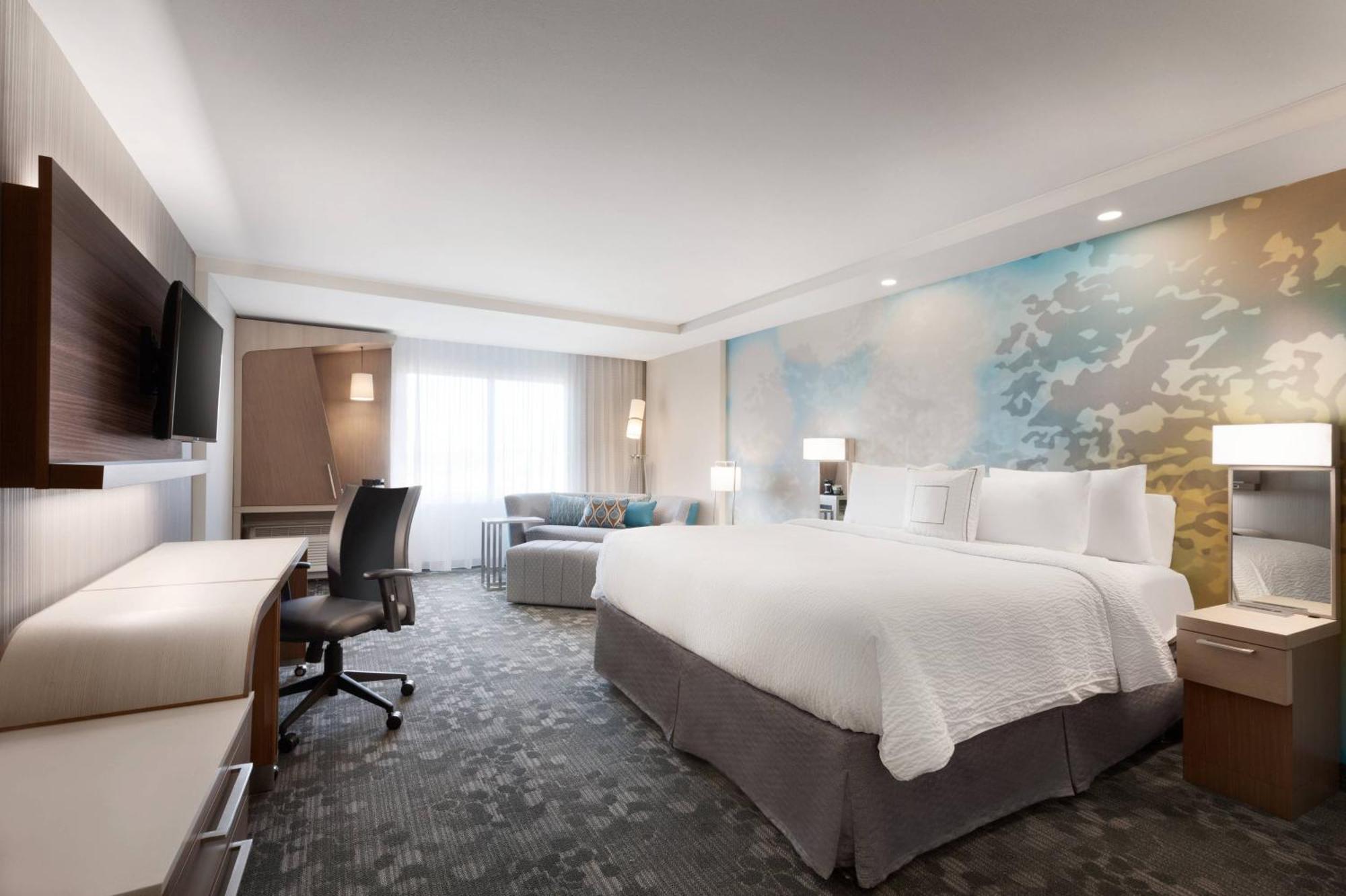 Courtyard By Marriott Boston Dedham/Westwood Hotel Exterior photo